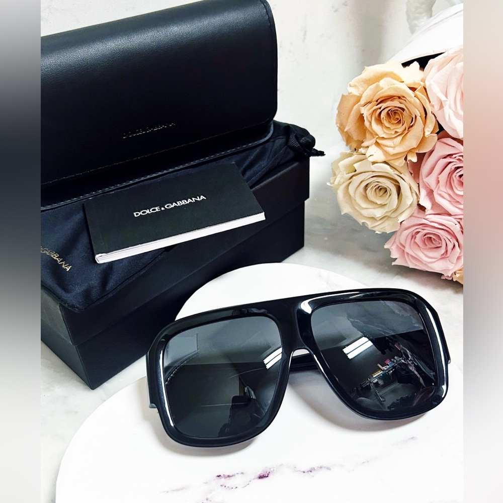 Authentic Dolce & Gabbana Black & Gold DG Mask Unisex Sunglasses - Picture 6 of 13